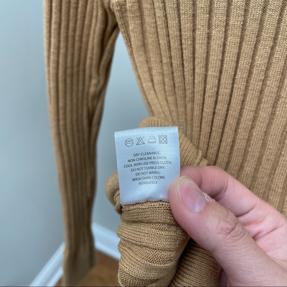 POSTER Diagonal Button Down Cardigan - Picture 4 of 5